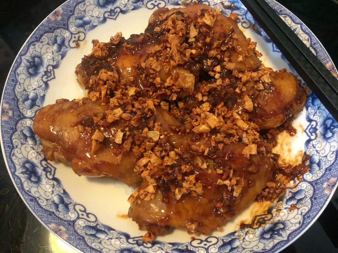 不要再可乐鸡翅了，求求你试试蒜香鸡翅吧，香味捅破天花板！