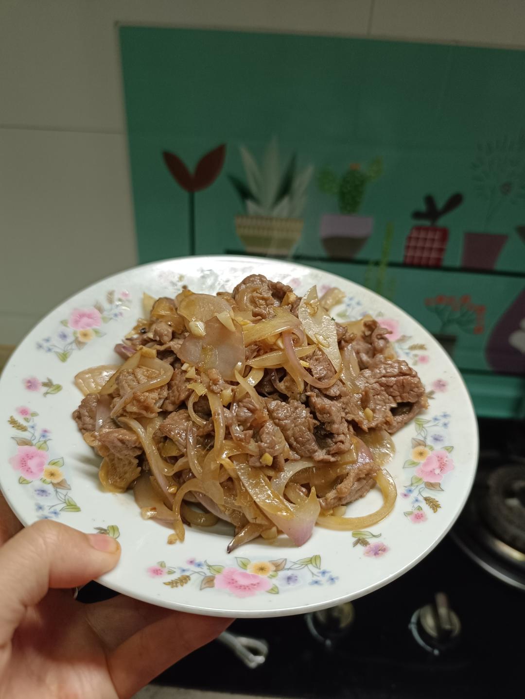 洋葱炒牛肉片