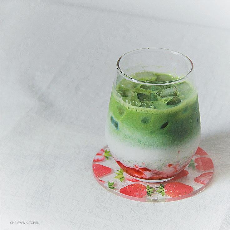 三层渐变草莓抹茶拿铁