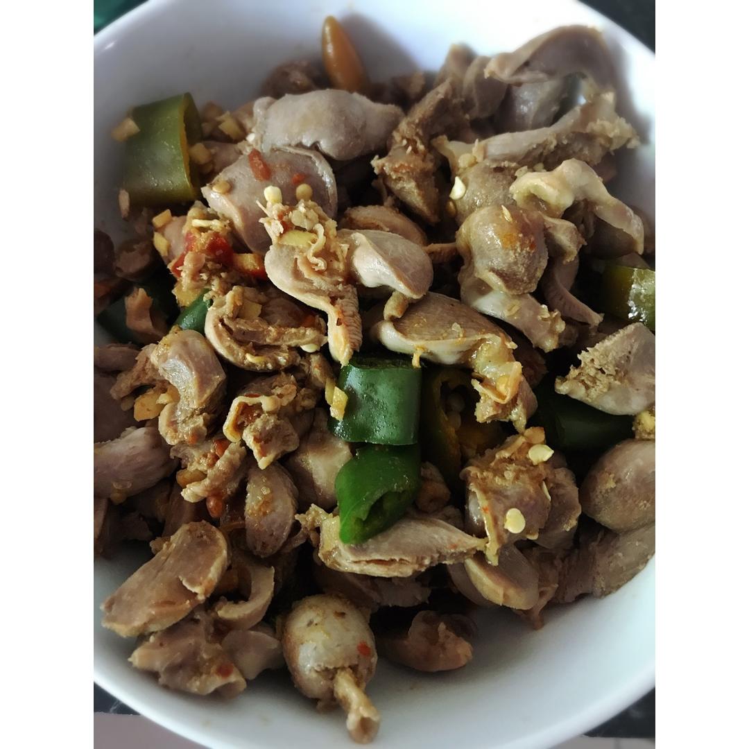剁椒辣炒鸡胗