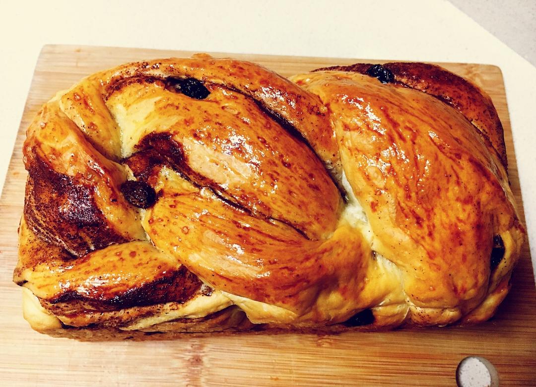 芳芳-64做的肉桂葡萄干面包(cinnamon raisin bread)
