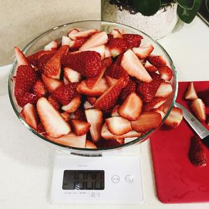 大颗粒草莓果酱的做法 步骤3