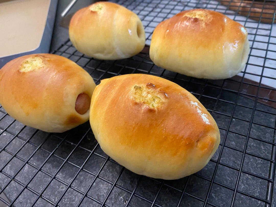 蒜香肠仔包