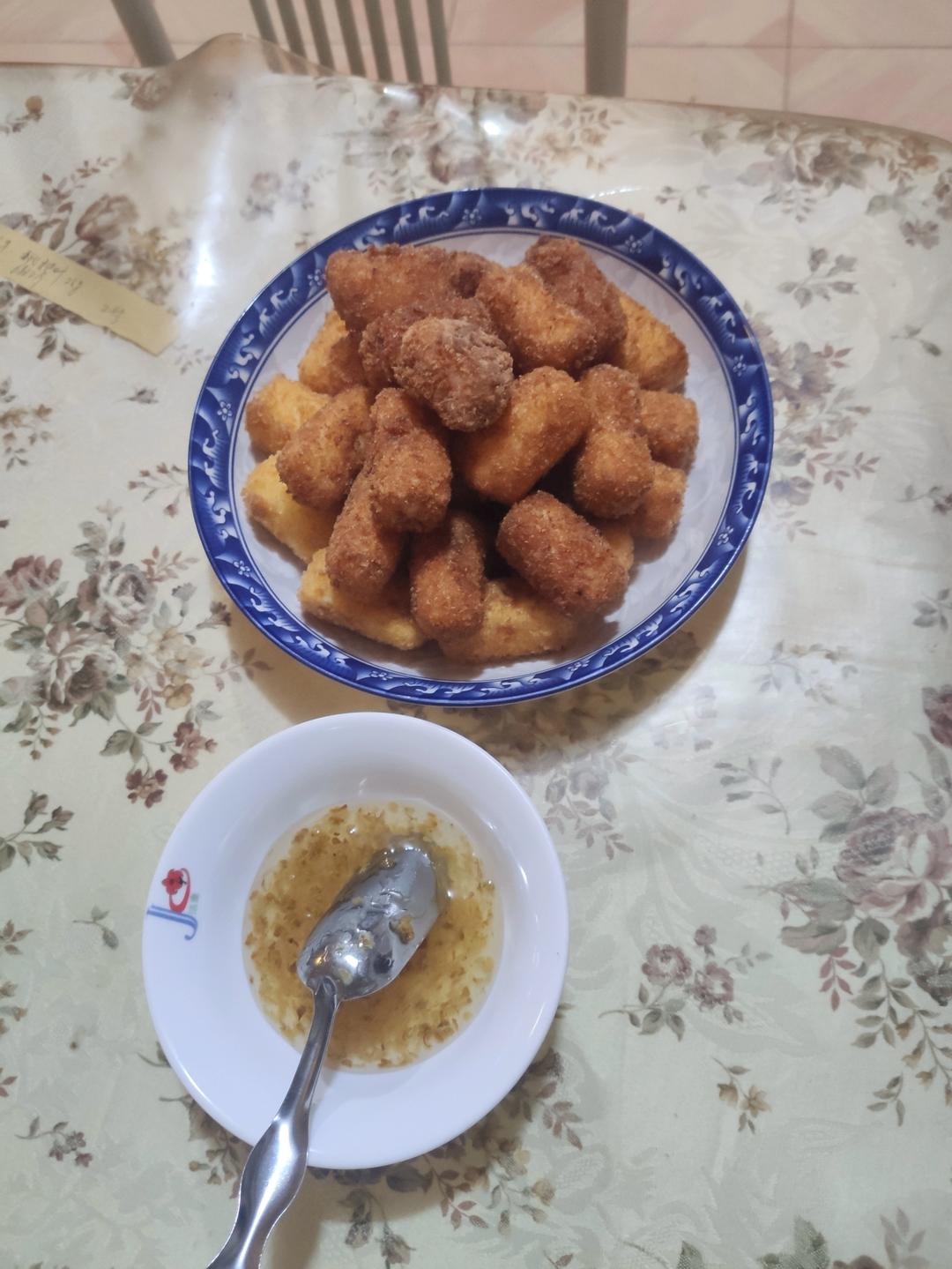 【脆皮炸鲜奶】