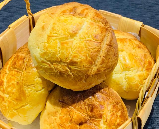 菠萝鸡尾包的做法