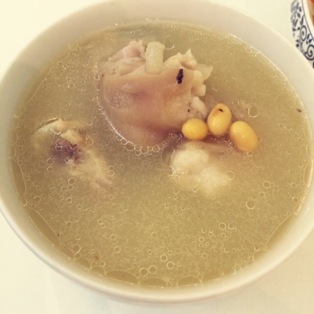 木瓜黄豆猪脚汤