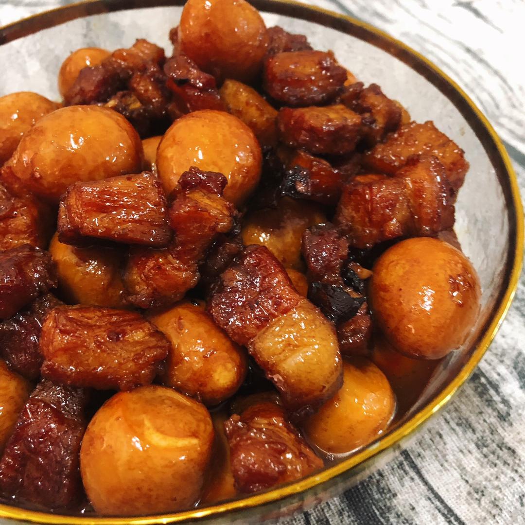 不放油的红烧肉+鹌鹑蛋