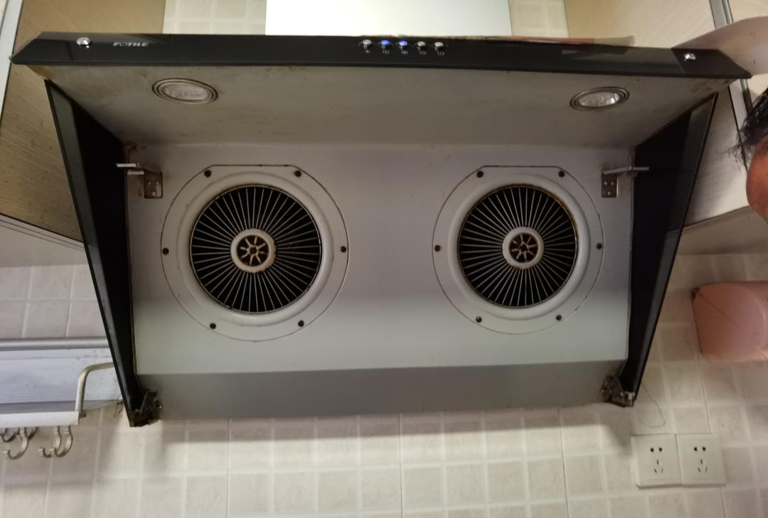 如何轻松、快速、有效的清洗重油污的油烟机？