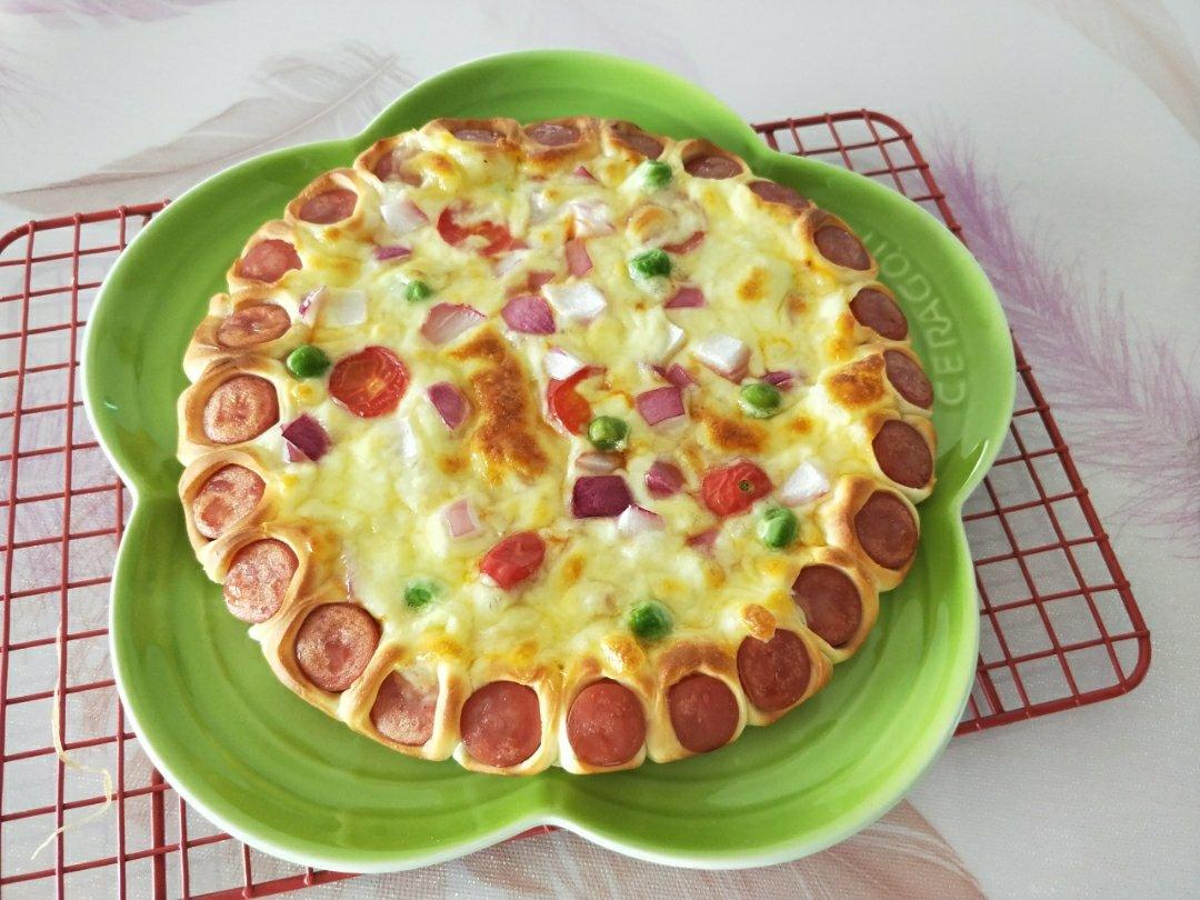 火腿肠围边披萨