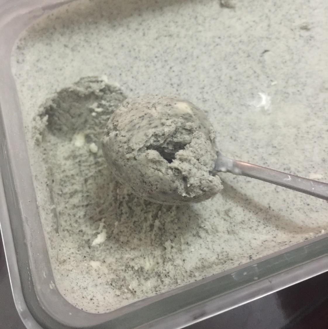 无需搅拌的草莓冰激凌