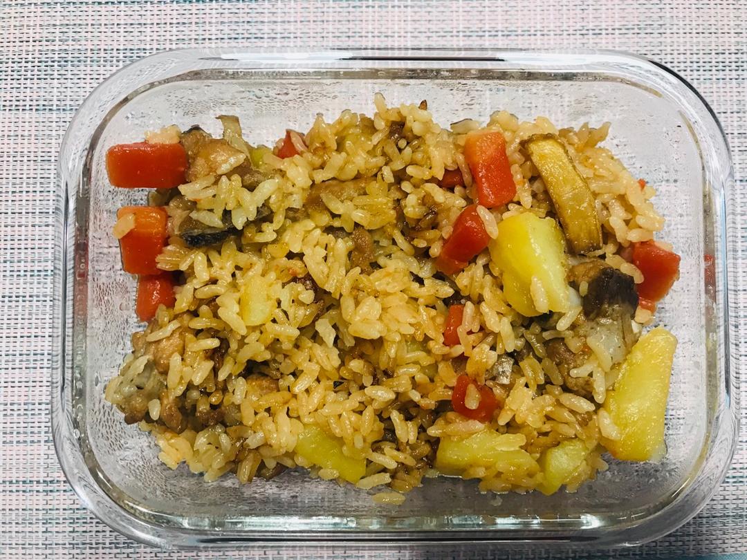 老丁的私房菜-土豆排骨焖饭
