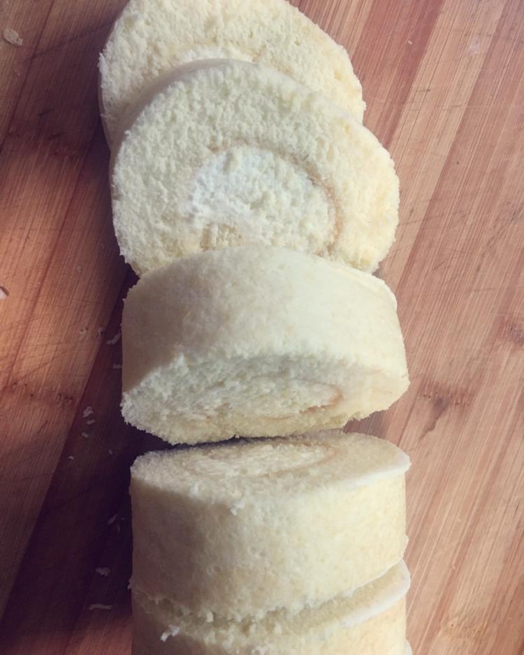 戚风奶油蛋糕卷