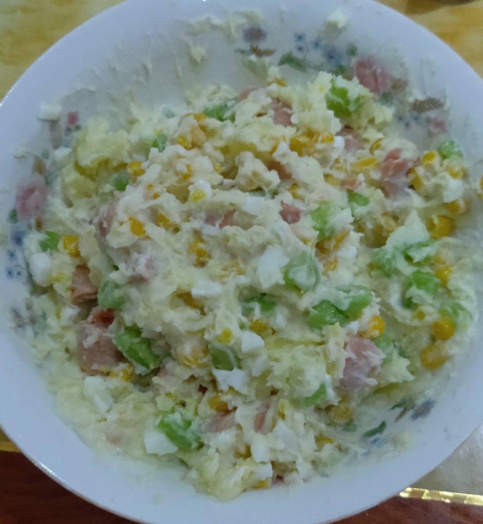 用料很足の土豆泥沙拉