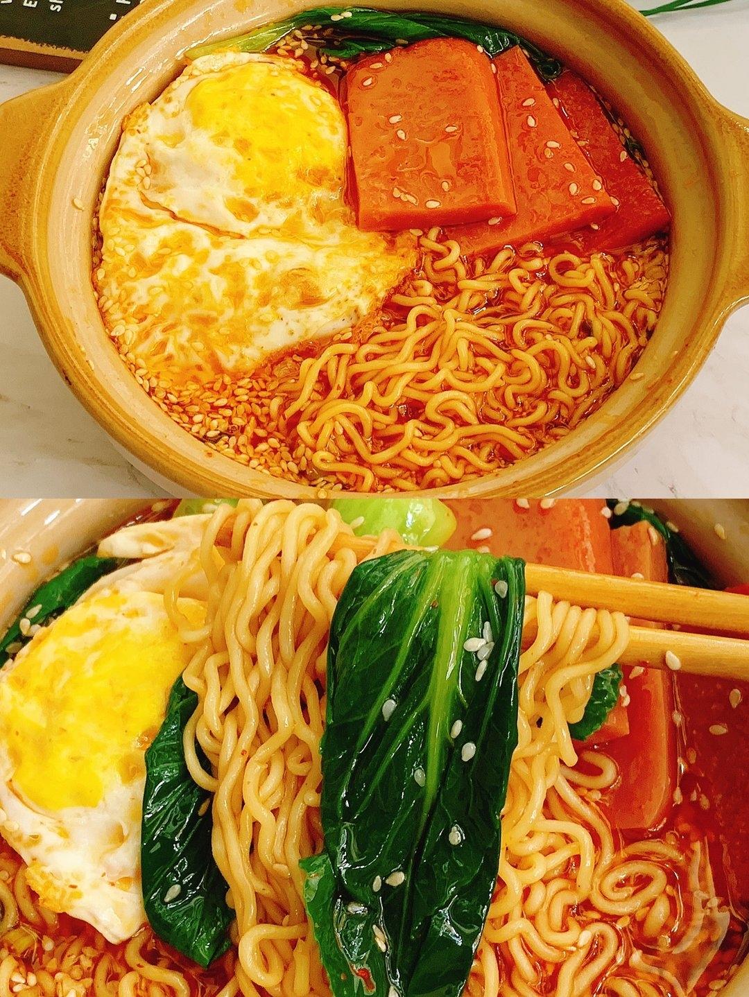 🔥好吃到一滴汤汁都不能放过～酸汤泡面