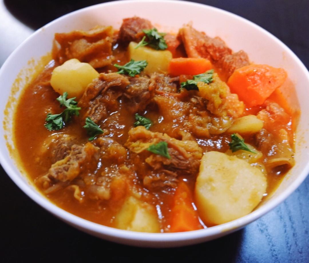 番茄土豆炖牛腩