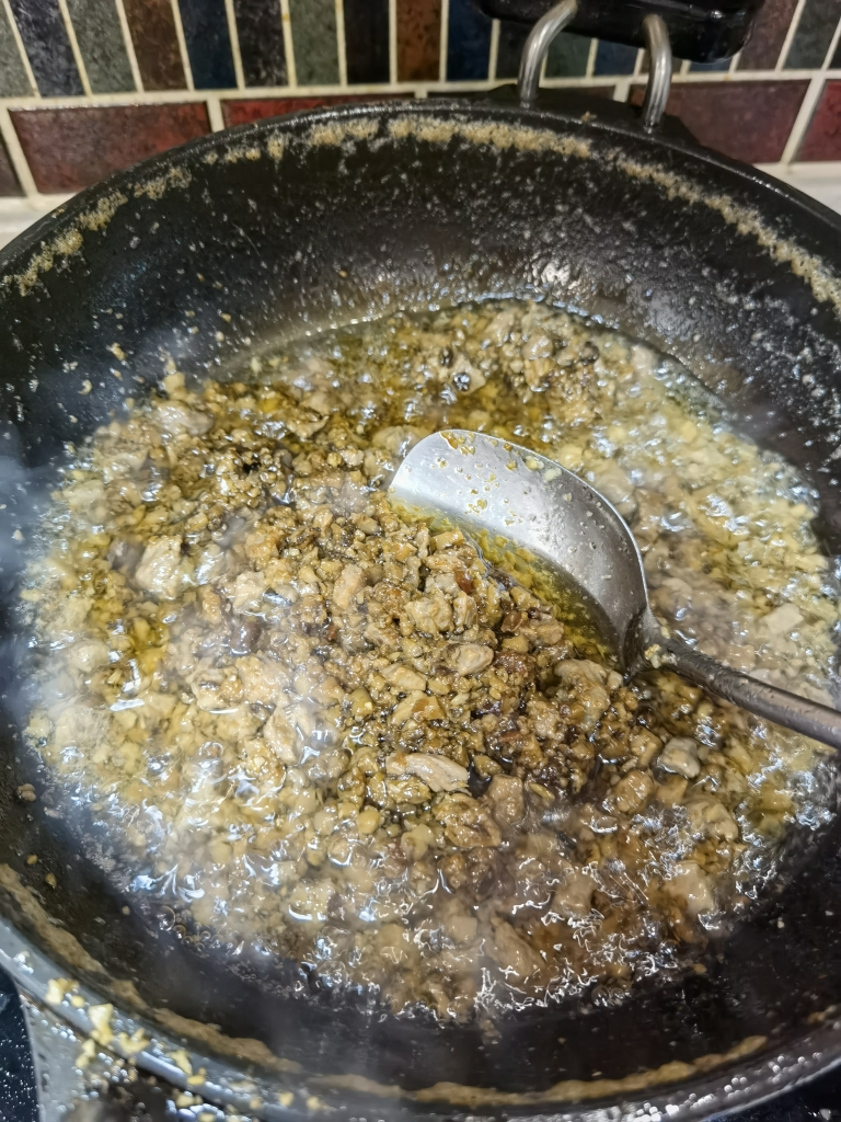 下饭神器之香菇牛肉酱篇（辣版和不辣版）的做法 步骤7