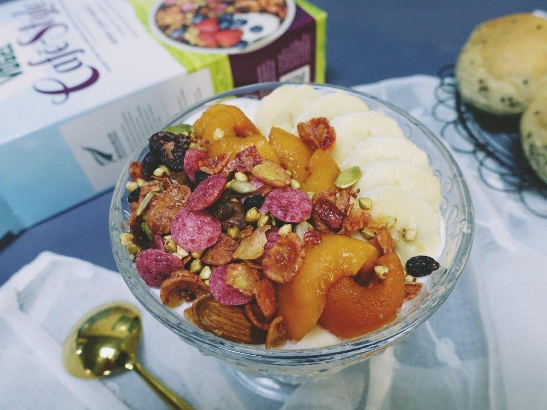 美味健康快手甜品 Vogel’s沃格尔鲜果酸奶谷物麦片碗
