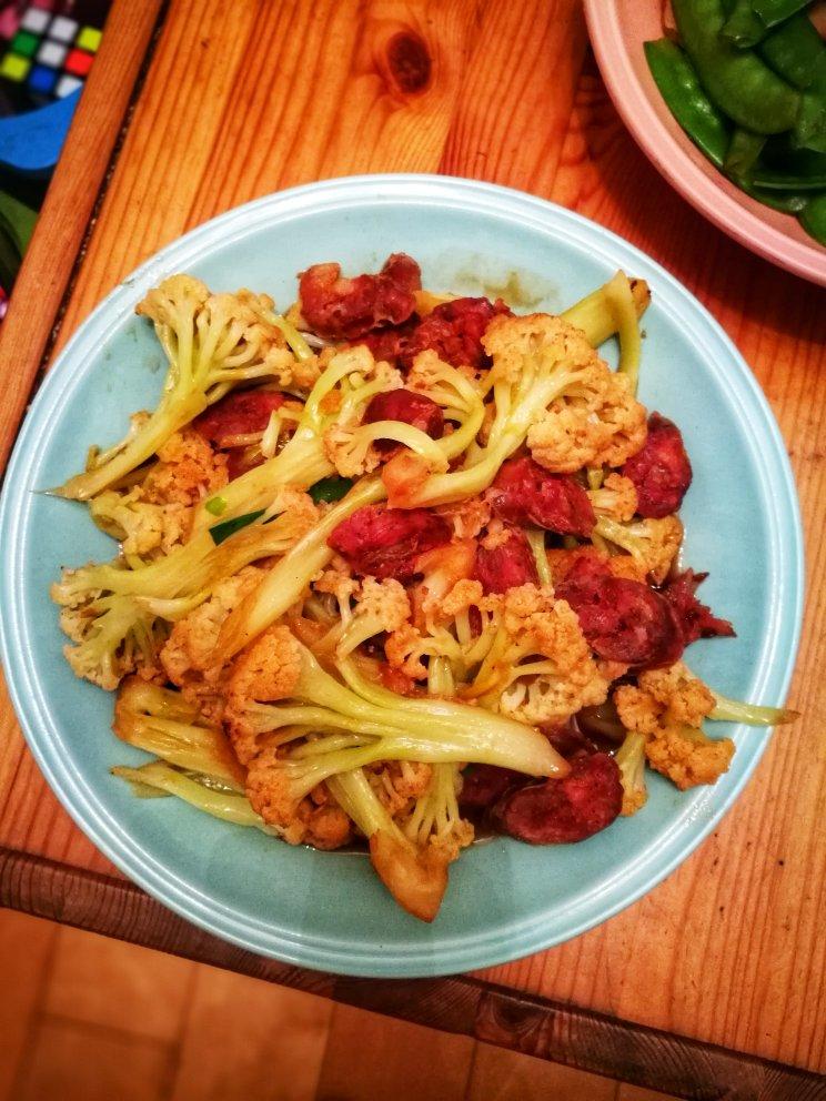 麻辣香肠炒花菜