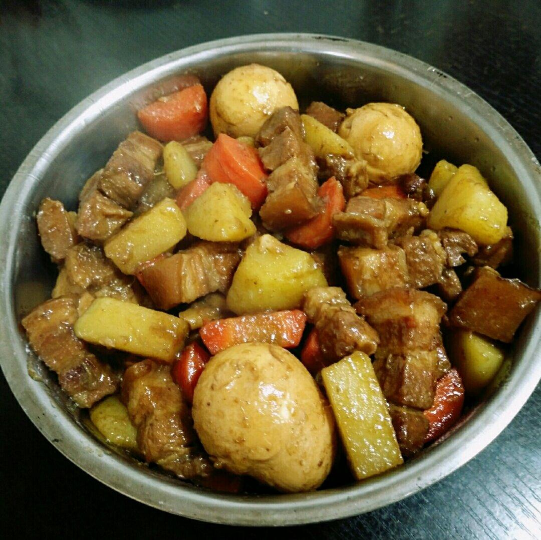 堂妈小厨——小土豆红烧肉