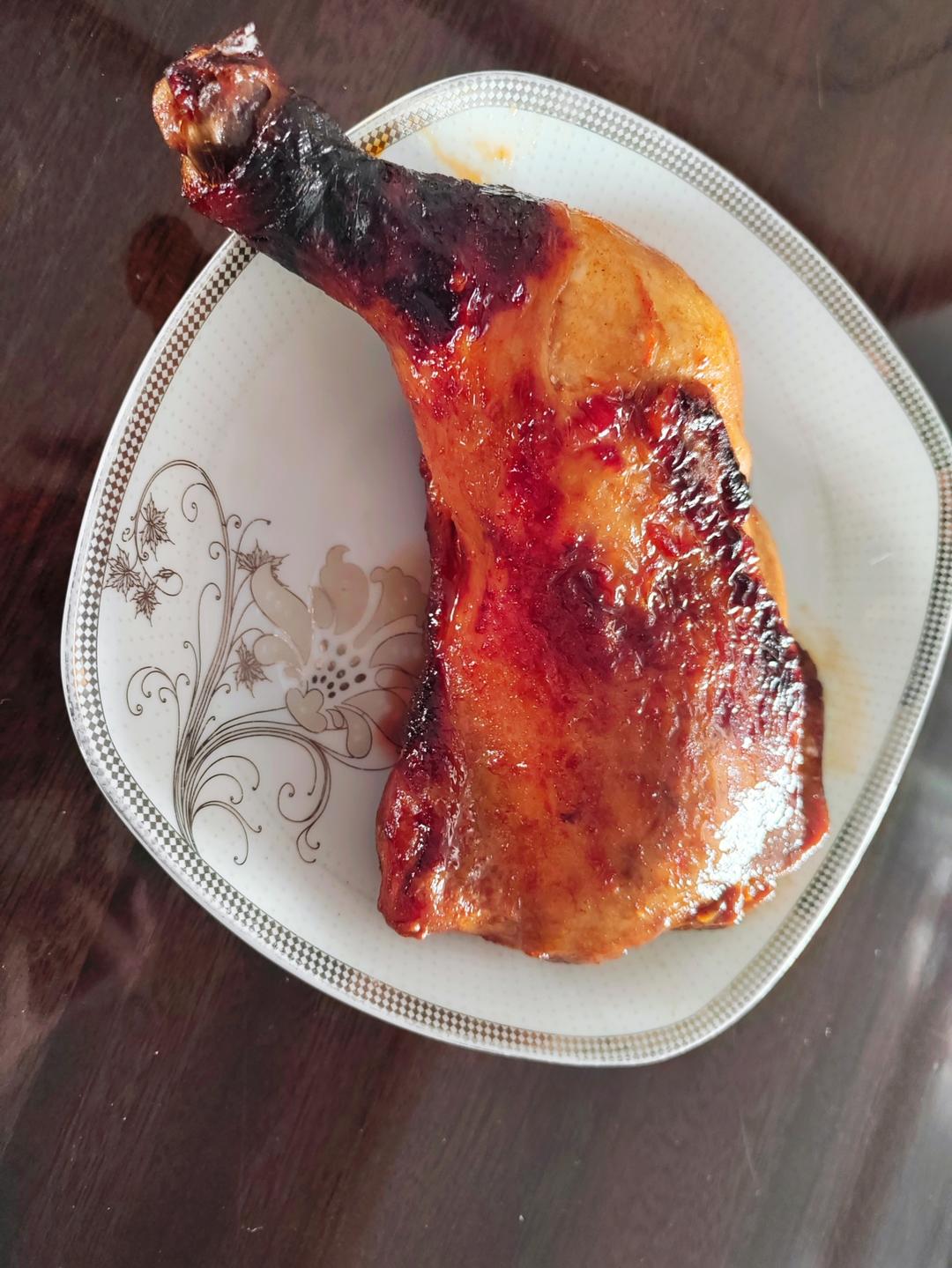 鲜嫩多汁～好吃到舔手指的蜜汁烤鸡腿