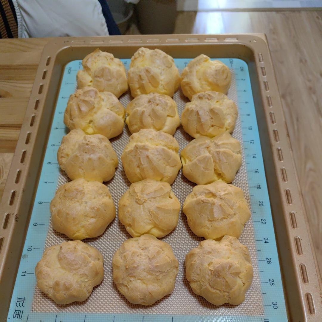 简单易成功的奶油小泡芙做法