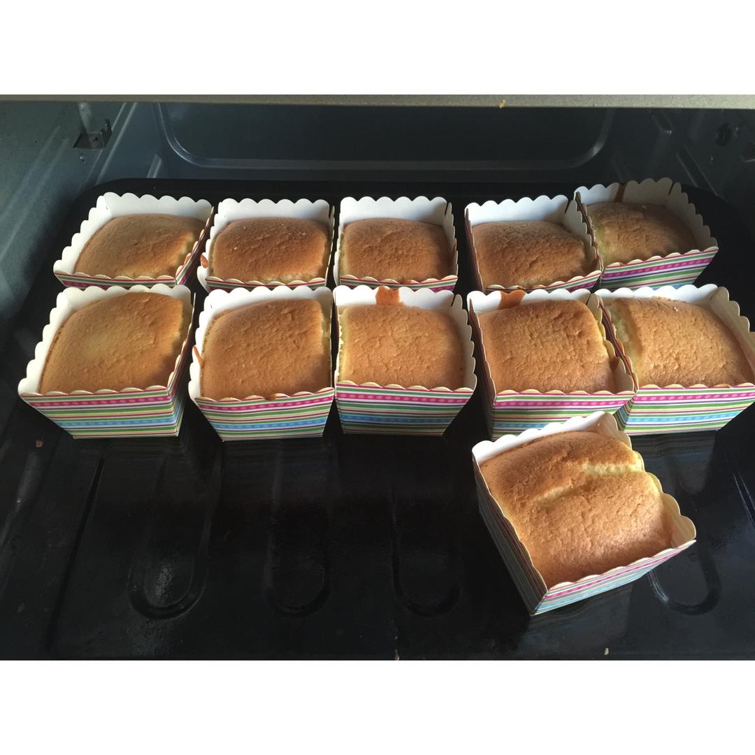 不会回缩的纸杯蛋糕--海氏烤箱定制