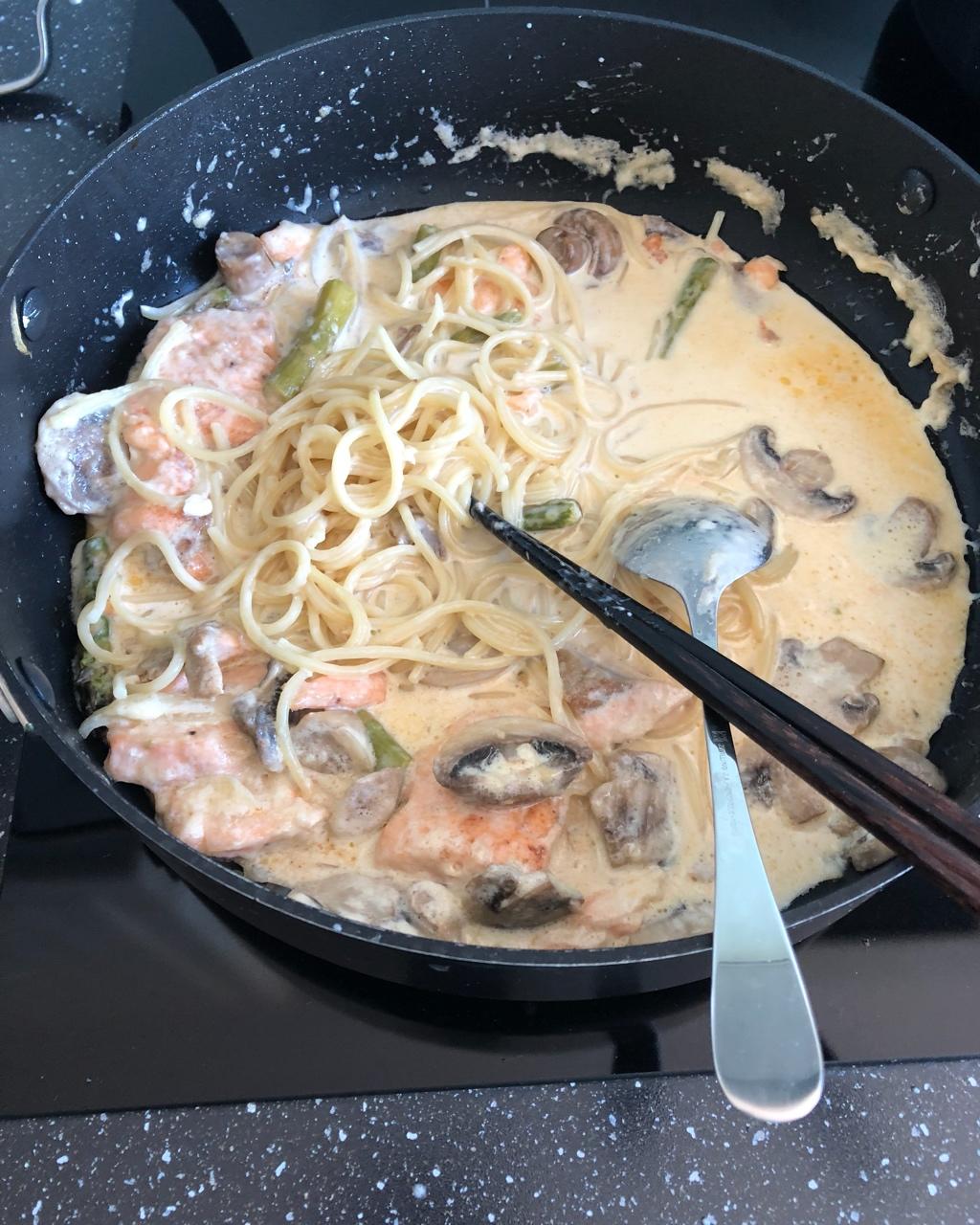 三文鱼奶油意面