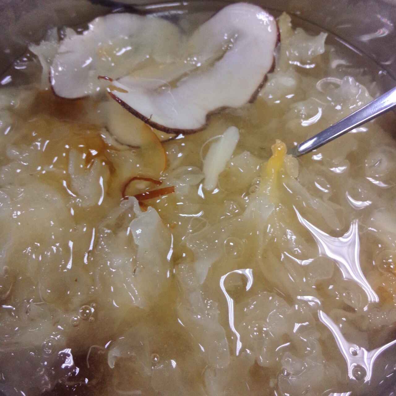 海底椰百合蜜枣银耳羹
