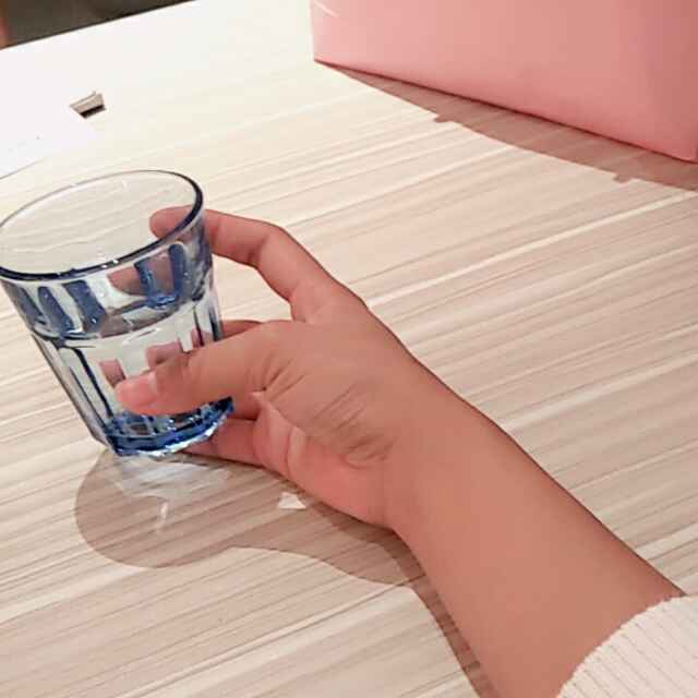 Qin婷