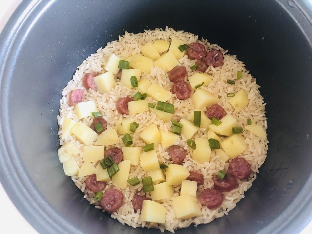土豆腊味饭-电饭锅