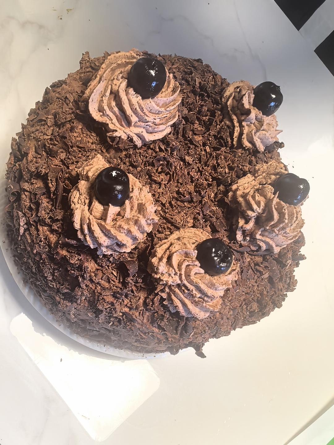 欲罢不能的巧克力三重奏—黑森林蛋糕