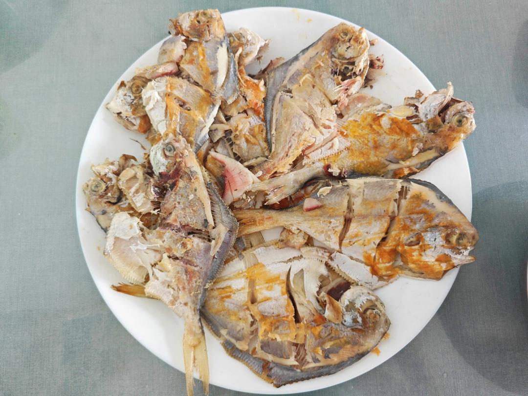 不腥的冷冻鲳鱼做法（盐煎鲳鱼，红烧鲳鱼，香辣鲳鱼）