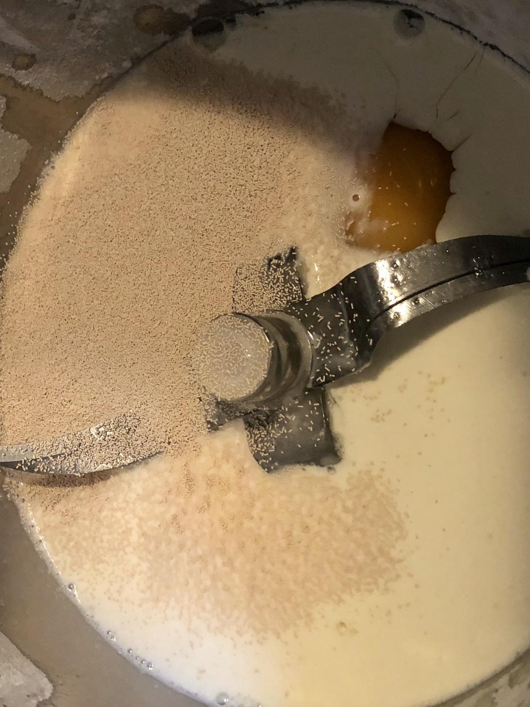 纯奶手撕吐司的做法 步骤1