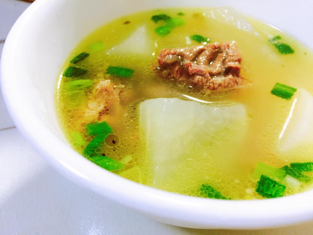 清炖萝卜牛肉汤
