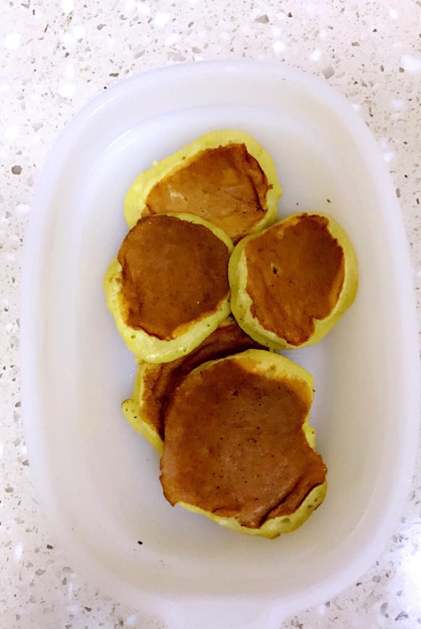 宝宝辅食：超快手好吃的 香蕉软饼