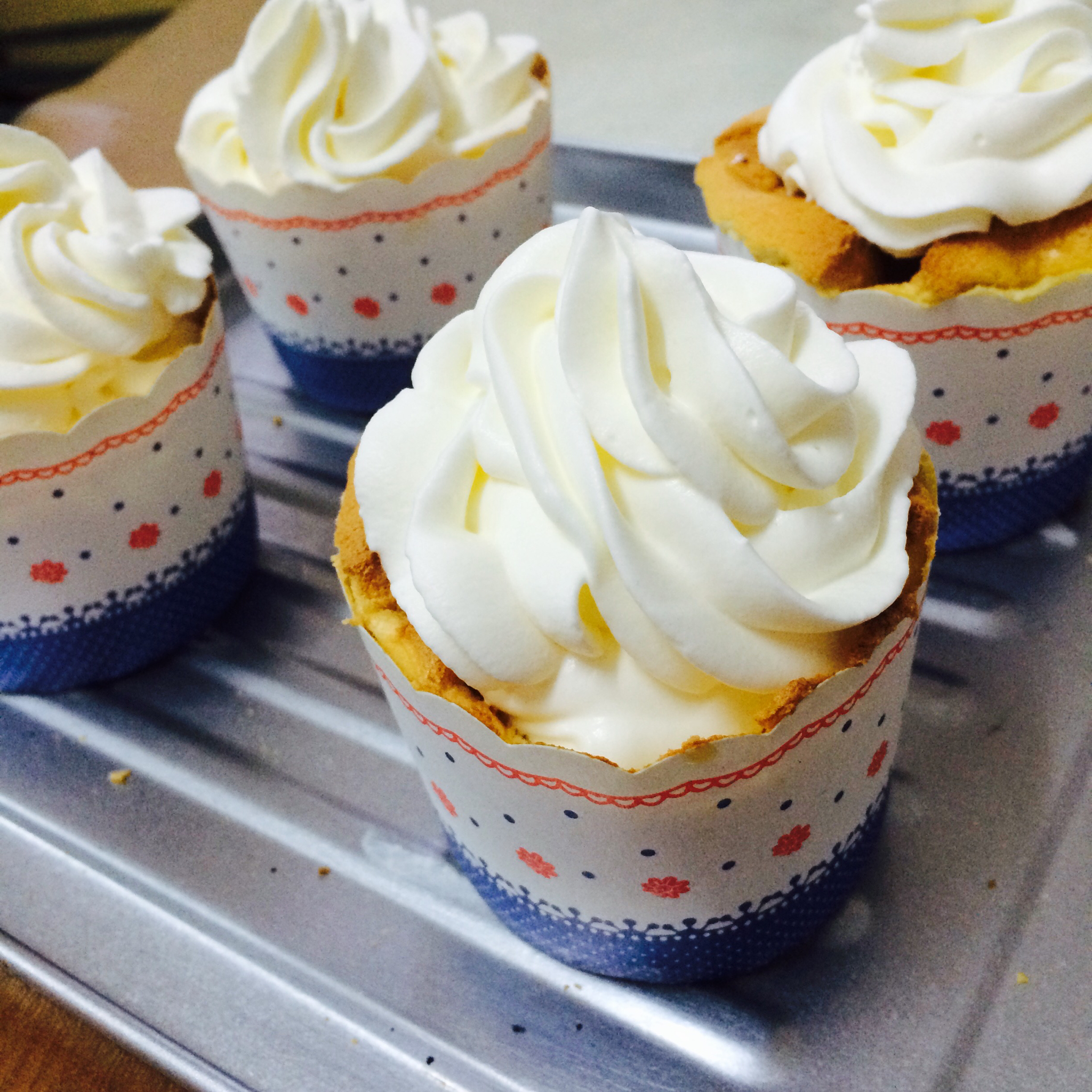 淡奶油纸杯蛋糕