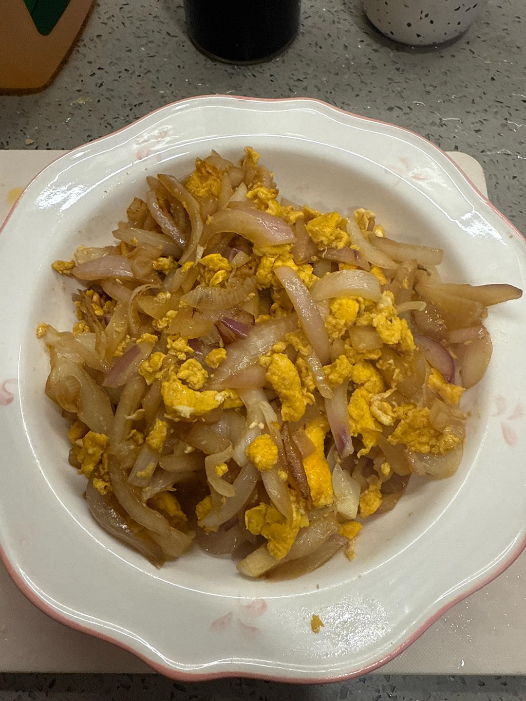 降压防癌的好食材  洋葱炒鸡蛋