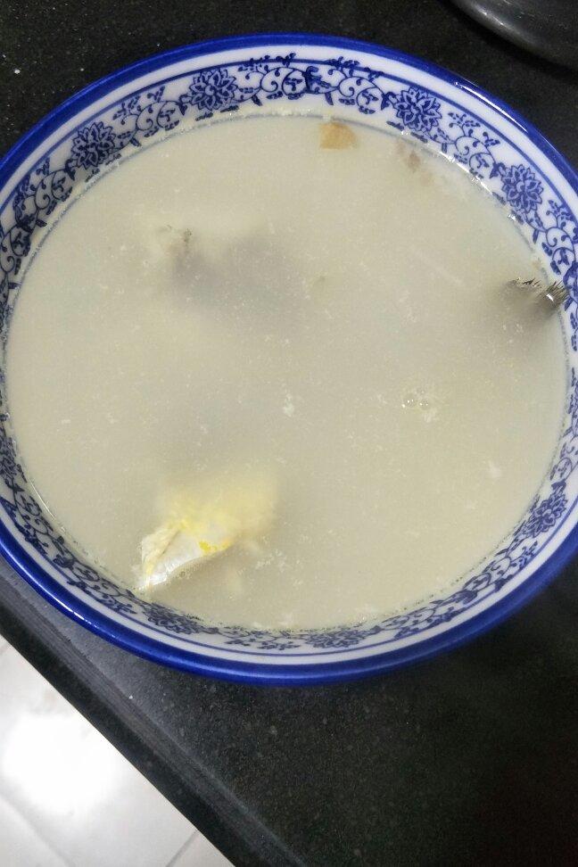 奶白鲫鱼汤