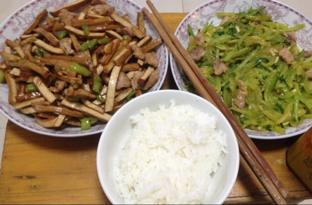 青椒豆干炒肉丝