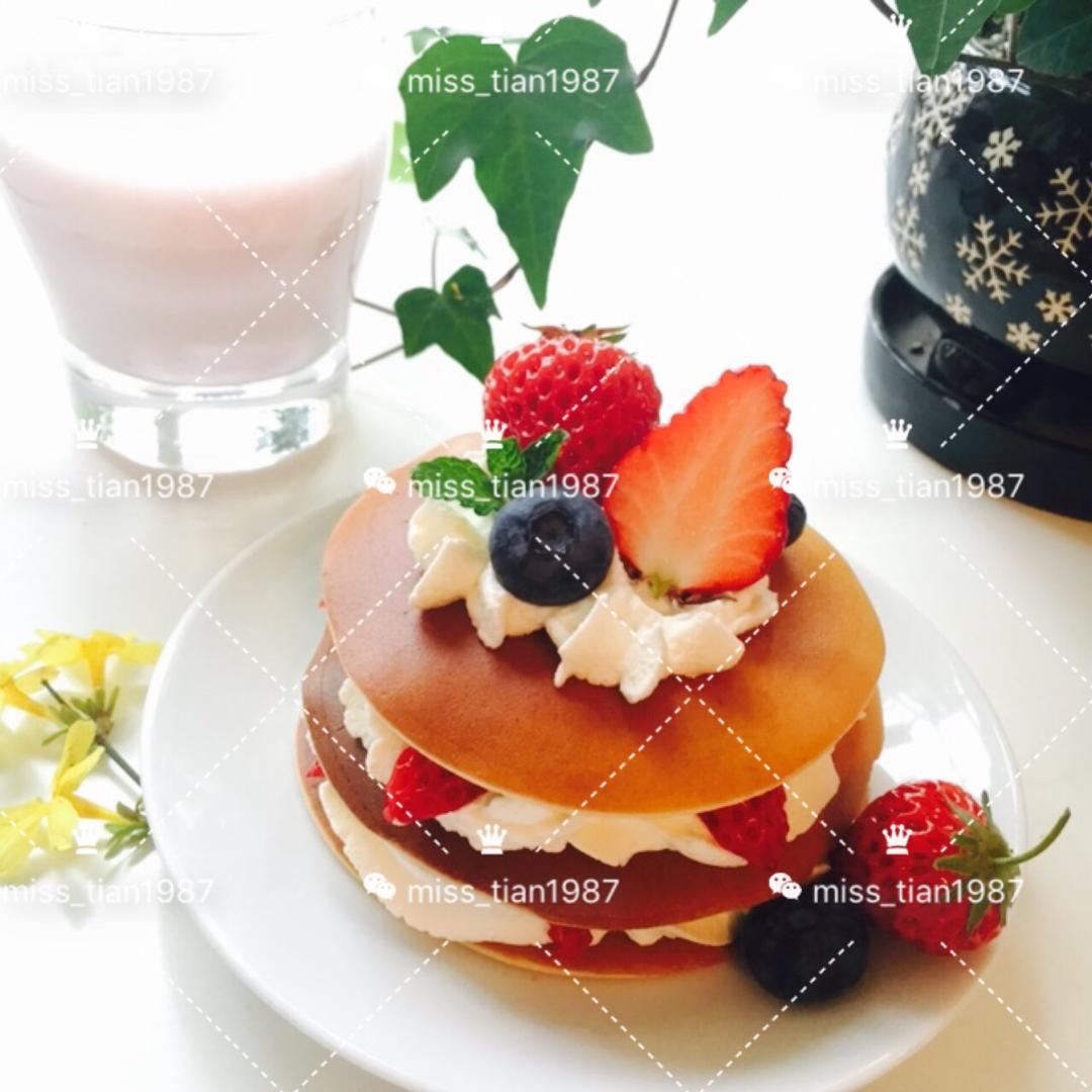Pancake草莓奶油蛋糕