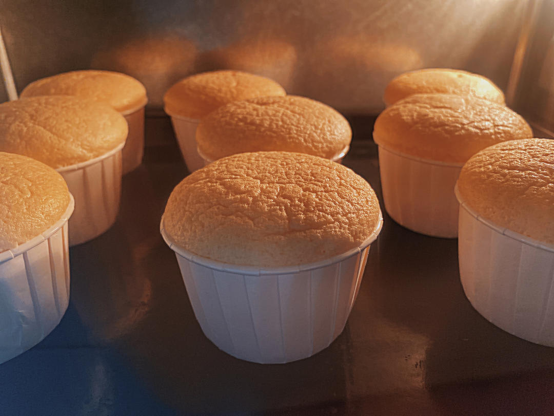 纸杯蛋糕 8寸戚风蛋糕的量