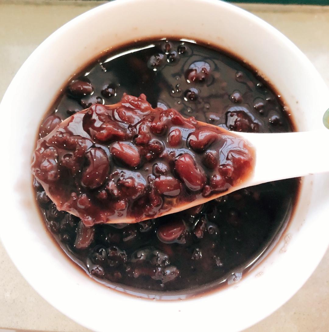 黑皮红豆糯米粥