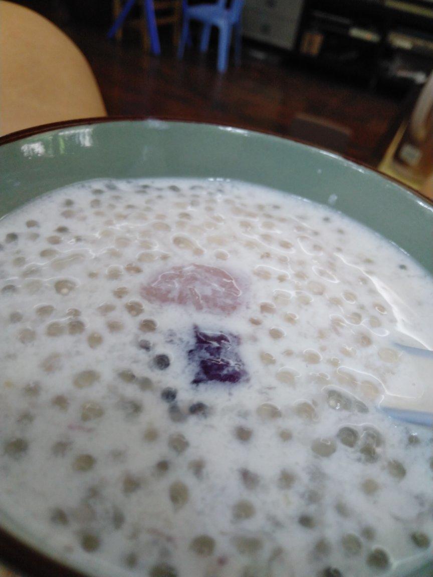芋圆芒果椰汁西米露