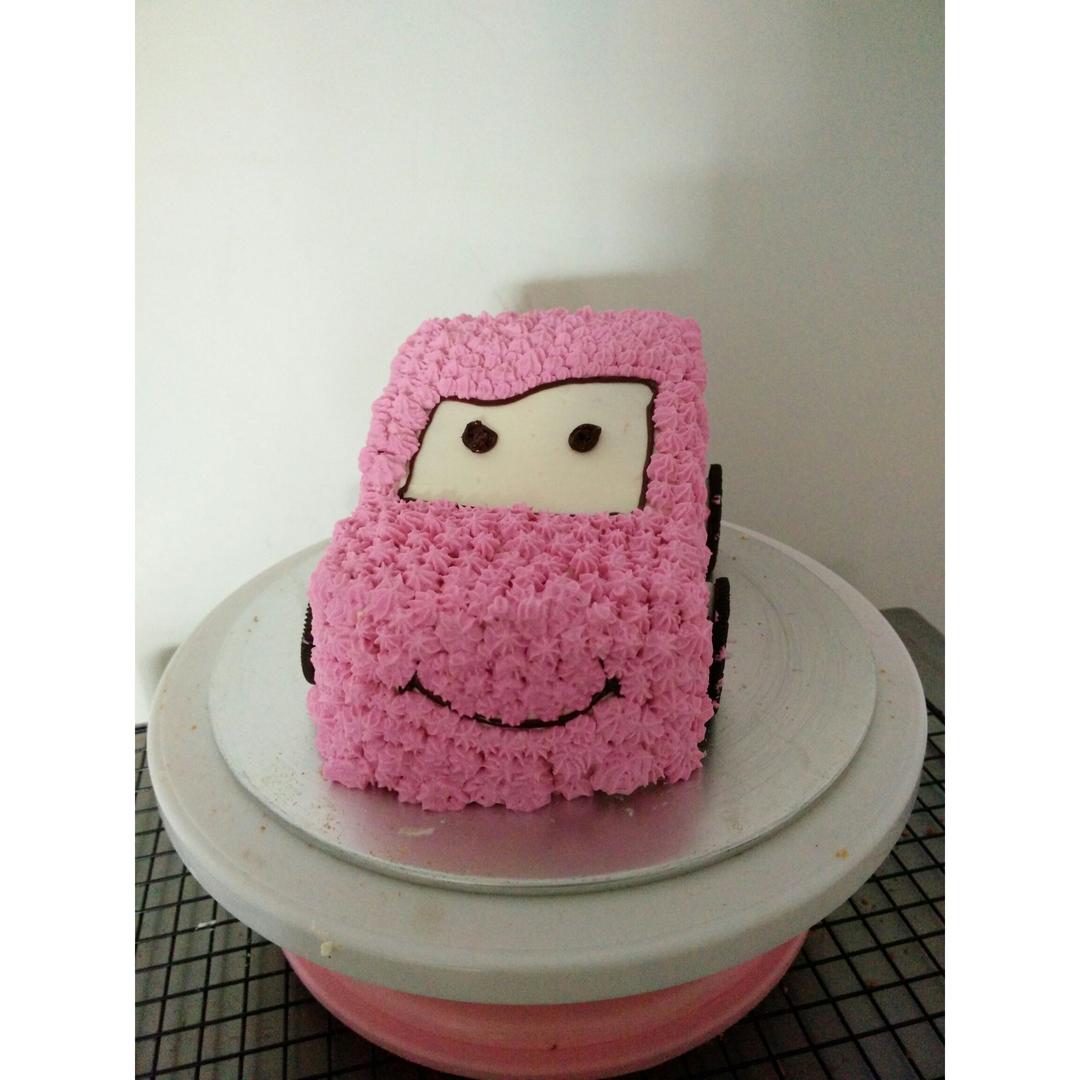 晨馨爱美食做的汽车蛋糕