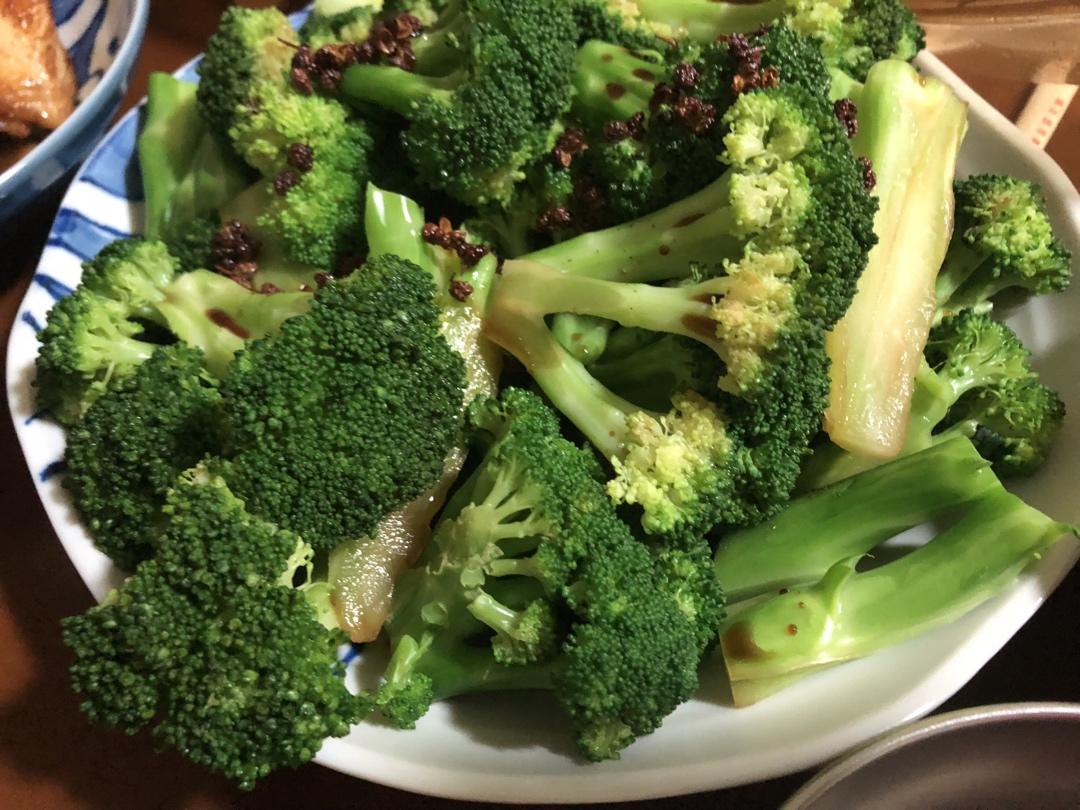简单好吃的凉拌西兰花