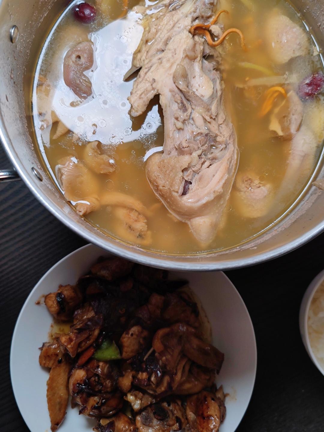 鲜美无敌：清炖鸡汤🐔