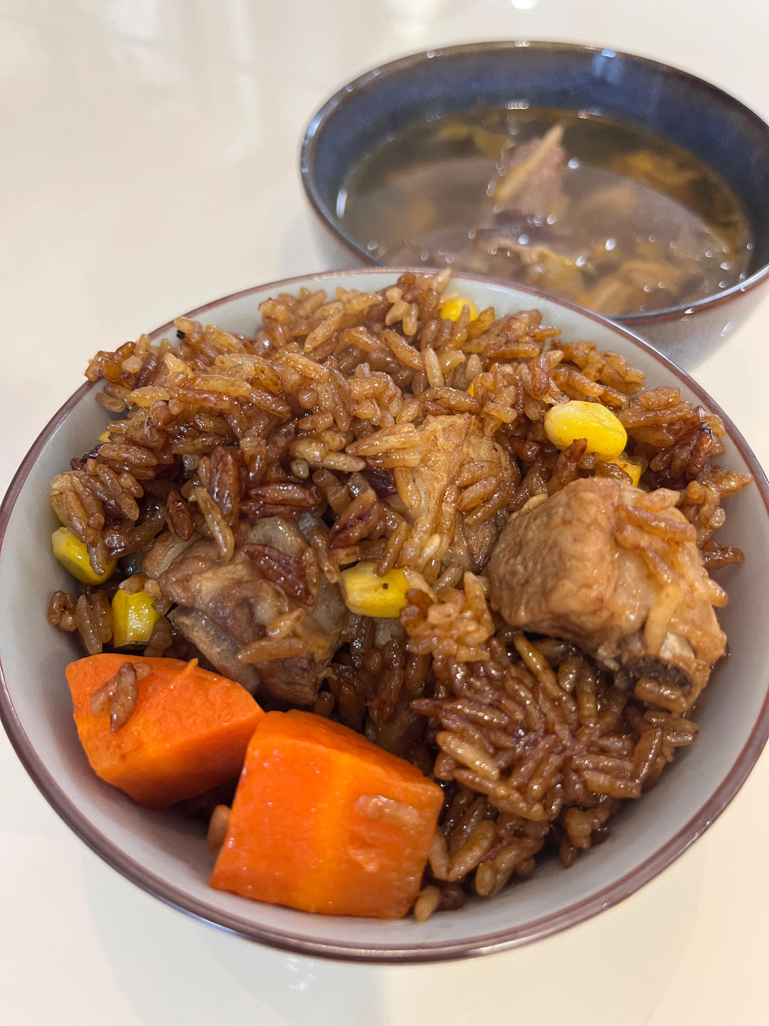 【排骨焖饭】