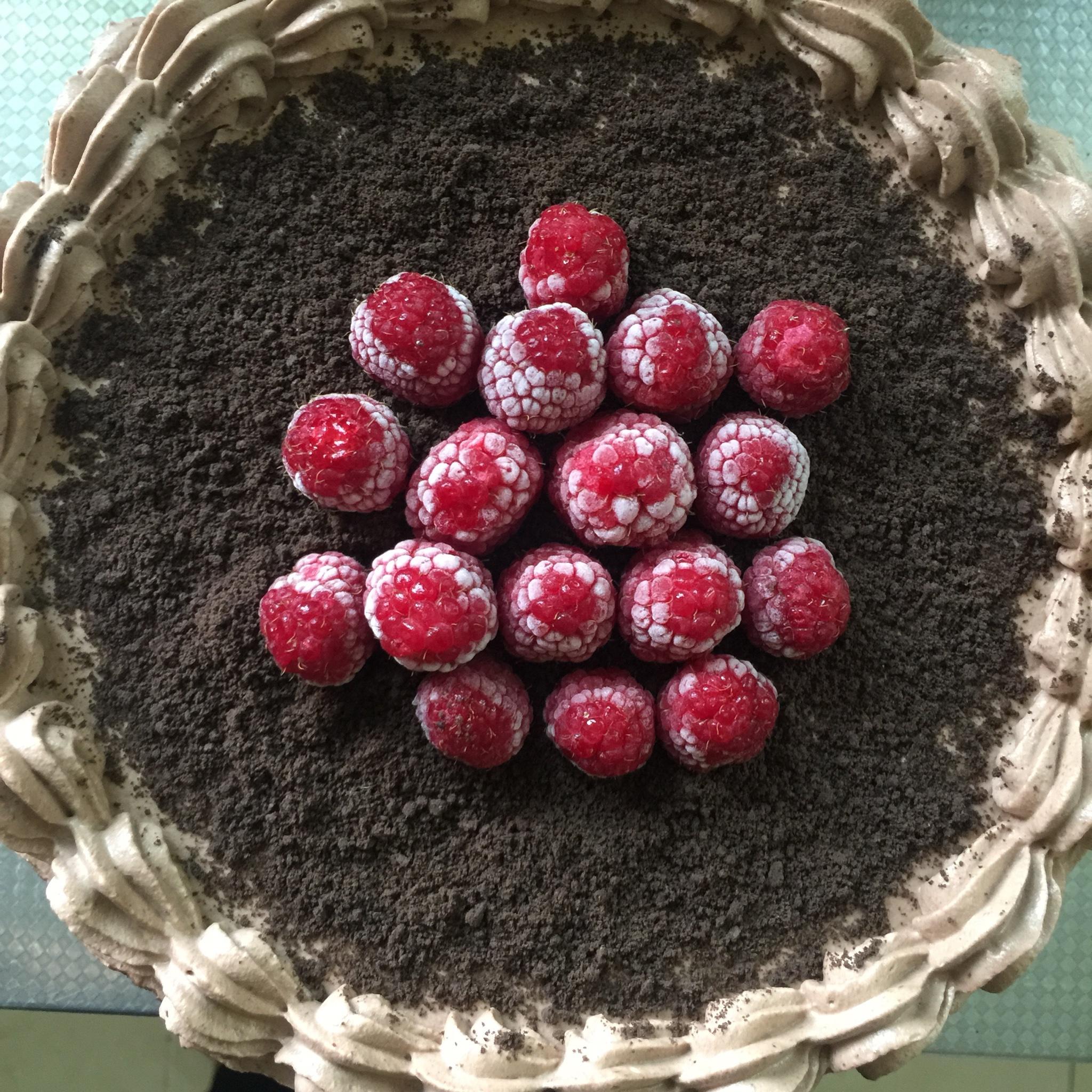 清爽浓郁的巧克力戚风蛋糕（树莓慕斯夹心）的做法 步骤18