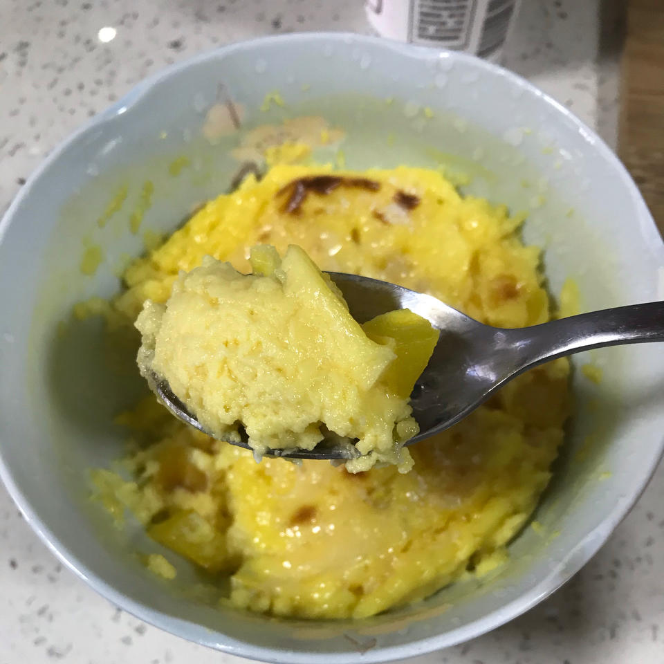 伪芝士蛋糕～可微波，搅一搅就搞定‼️