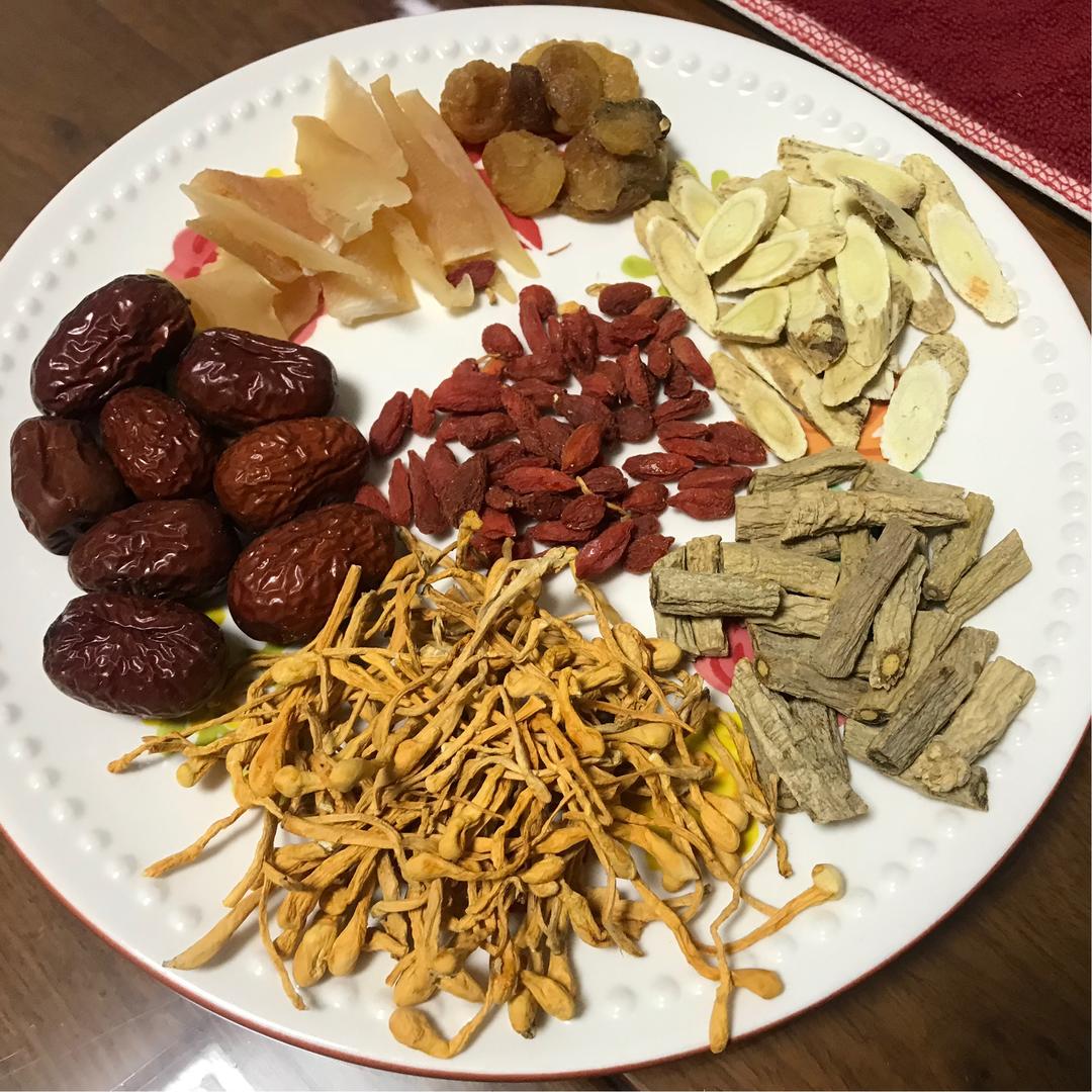 冬季补气补血‼️补血养颜美容汤螺肉滋补养颜汤